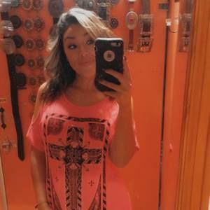 Meet your Posher, Andrea